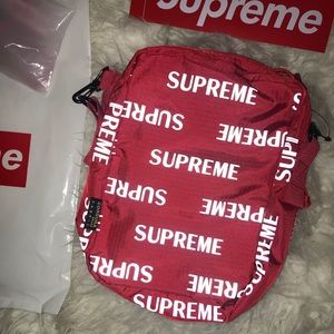 SUPREME SHOULDER BAG ❤️